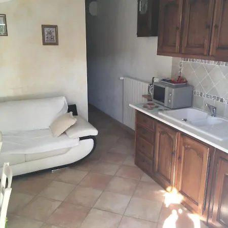 Le Nid Au Pied Du Mont Ventoux Bed & Breakfast Malaucène